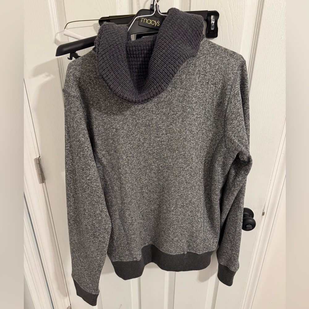 Men’s sweater NWT